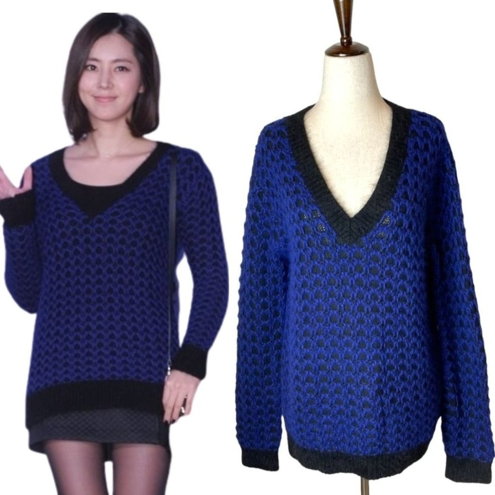 Club Monaco Blue Angora Cashmere Wool Blend V Neck Pullover Sweater Size S